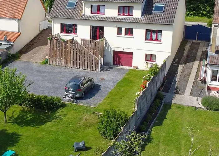 לינה וארוחת בוקר Le Nid De Val'ry 3*